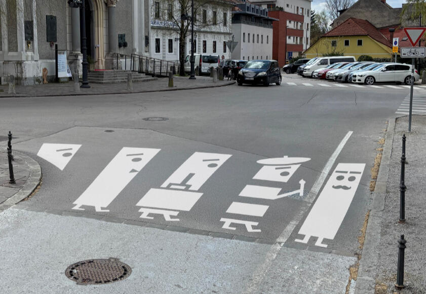 Intersection crosswalk